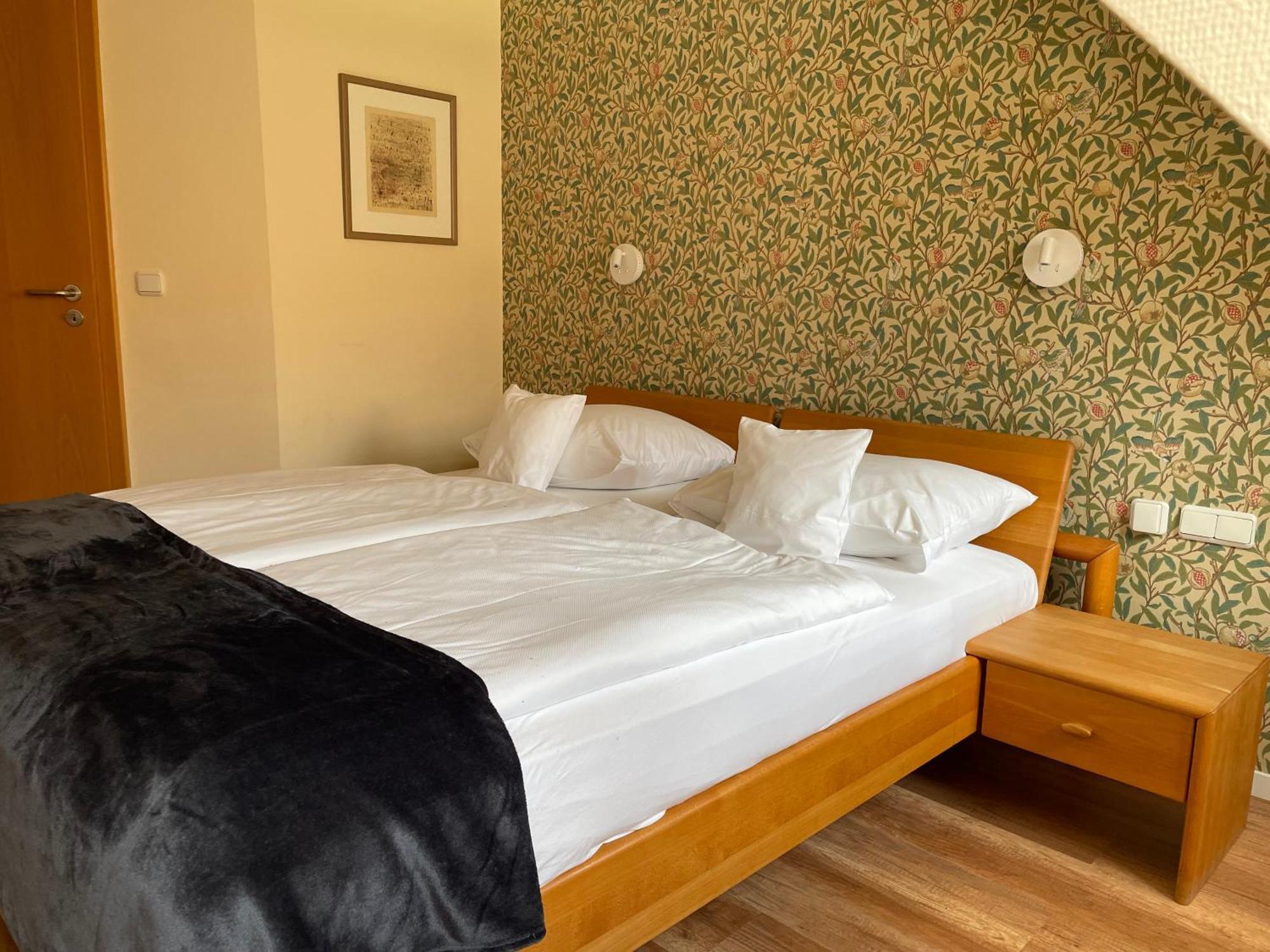 Hotel Am Torturm Volkach Room photo